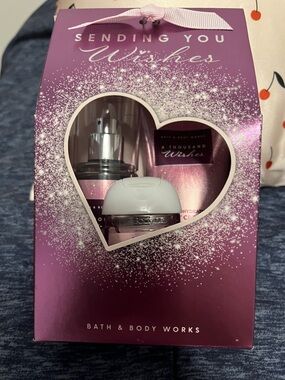 Bath & Body Works A Thousand Wishes Gift Set - Purple and White